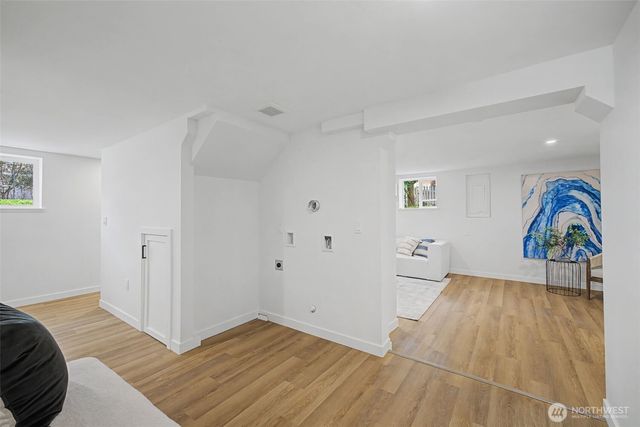 8844 16th Avenue SW, Seattle, WA 98106