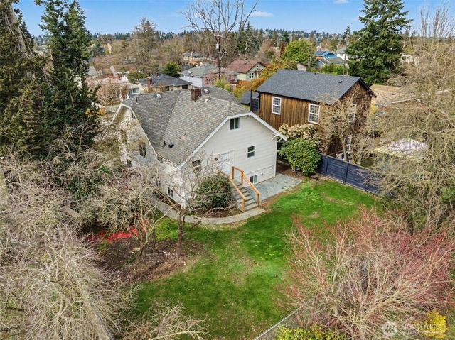 8844 16th Avenue SW, Seattle, WA 98106