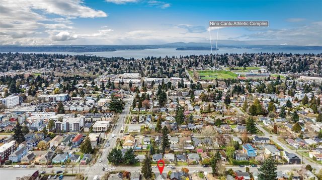 8844 16th Avenue SW, Seattle, WA 98106