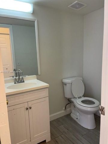 2931 SW 87th Ter 1923, Davie, FL 33328