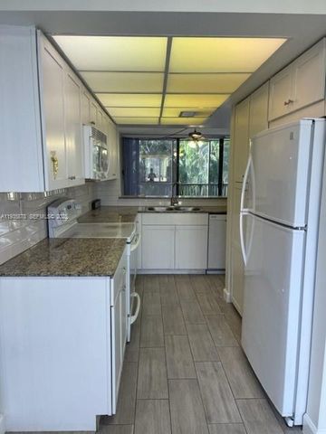 2931 SW 87th Ter 1923, Davie, FL 33328