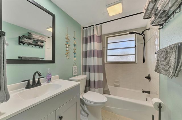 361 FALKLAND ROAD, Venice, FL 34293