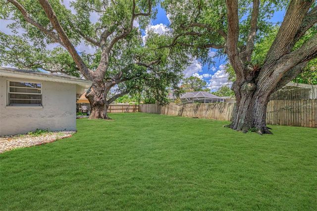 361 FALKLAND ROAD, Venice, FL 34293