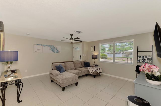 361 FALKLAND ROAD, Venice, FL 34293