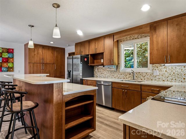 252 Middlemount Road, Pisgah Forest, NC 28768
