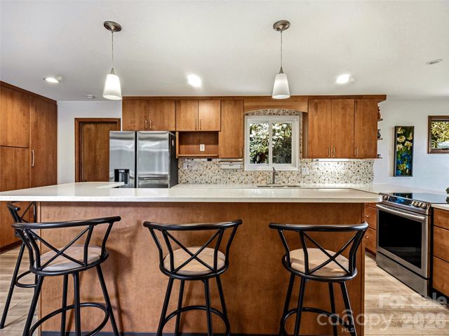 252 Middlemount Road, Pisgah Forest, NC 28768