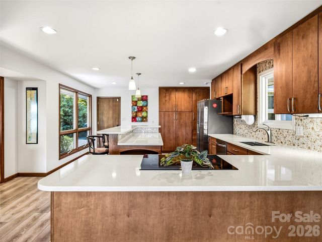 252 Middlemount Road, Pisgah Forest, NC 28768