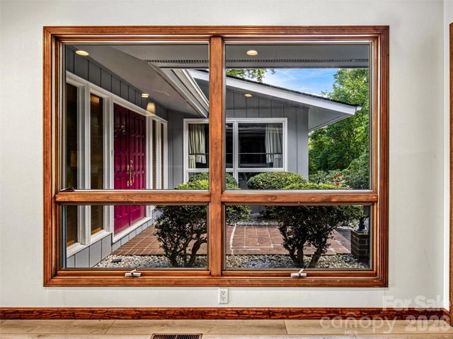 252 Middlemount Road, Pisgah Forest, NC 28768