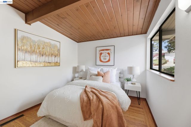 1649 Julian Dr, El Cerrito, CA 94530