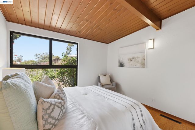 1649 Julian Dr, El Cerrito, CA 94530