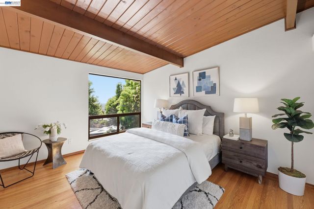 1649 Julian Dr, El Cerrito, CA 94530