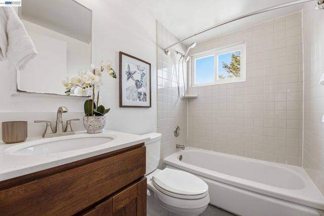 1649 Julian Dr, El Cerrito, CA 94530