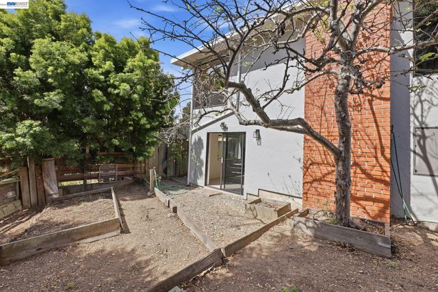 1649 Julian Dr, El Cerrito, CA 94530