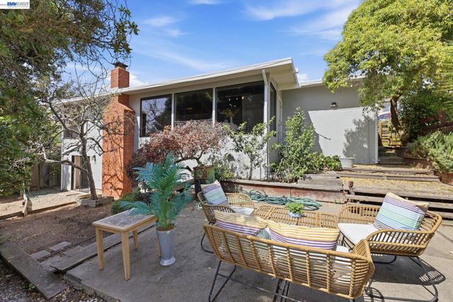 1649 Julian Dr, El Cerrito, CA 94530