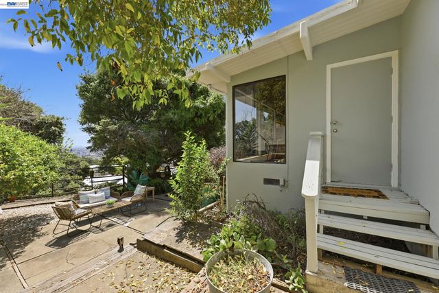 1649 Julian Dr, El Cerrito, CA 94530