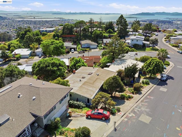 1649 Julian Dr, El Cerrito, CA 94530