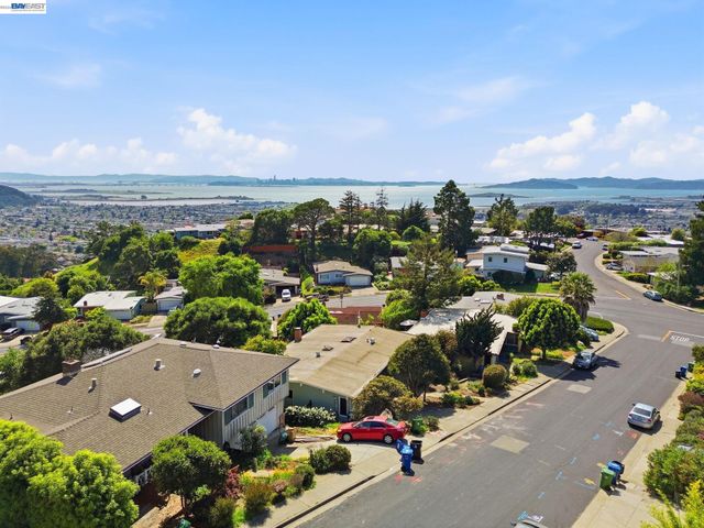 1649 Julian Dr, El Cerrito, CA 94530