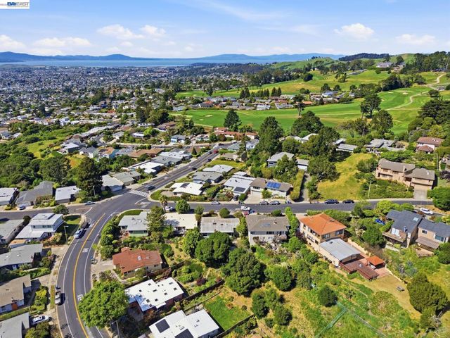 1649 Julian Dr, El Cerrito, CA 94530