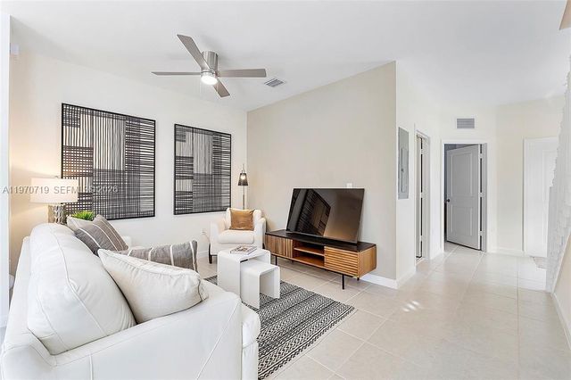 16228 SW 291st St, Homestead, FL 33033