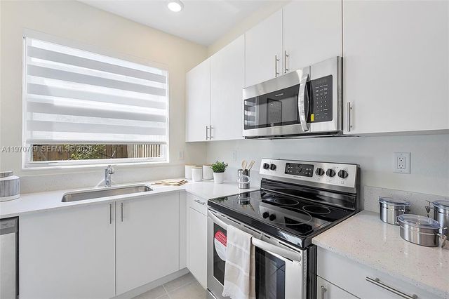 16228 SW 291st St, Homestead, FL 33033