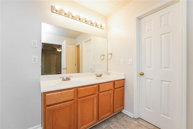 827 Shadow Lake Drive, Lithonia, GA 30058