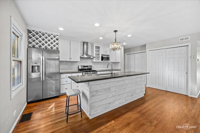 1114 S President Street, Wheaton, IL 60189