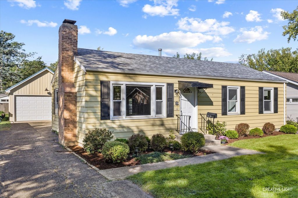 1114 S President Street, Wheaton, IL 60189