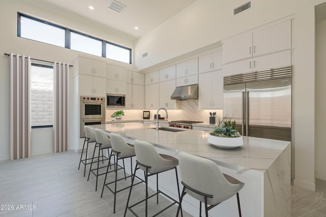 14125 E HIGHLAND Avenue, Fountain Hills, AZ 85268