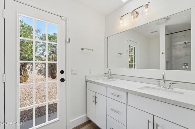 10795 E BECKER Lane, Scottsdale, AZ 85259