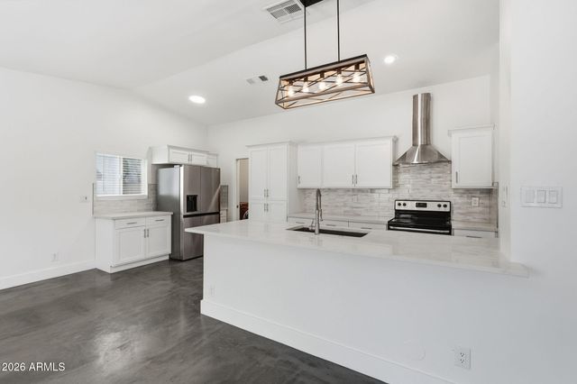 10795 E BECKER Lane, Scottsdale, AZ 85259
