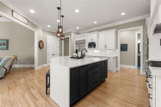 1225 Waterfall Lane, Acworth, GA 30101