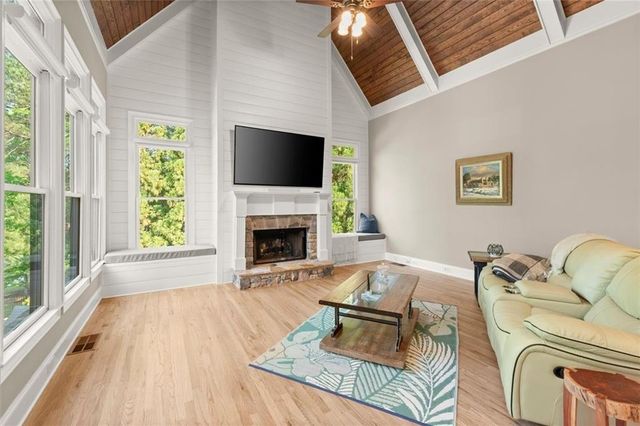 1225 Waterfall Lane, Acworth, GA 30101