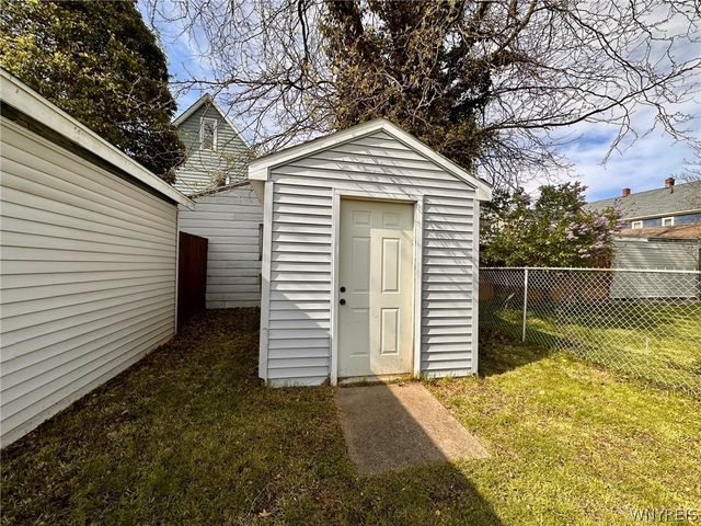 42 Bloomfield Avenue, Buffalo, NY 14220