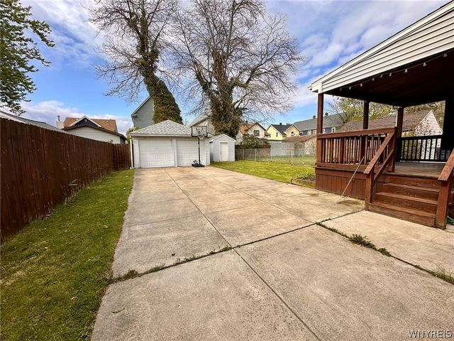 42 Bloomfield Avenue, Buffalo, NY 14220