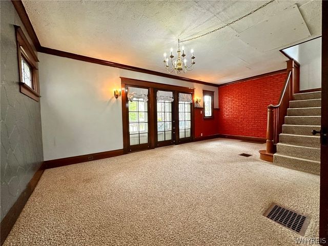 42 Bloomfield Avenue, Buffalo, NY 14220