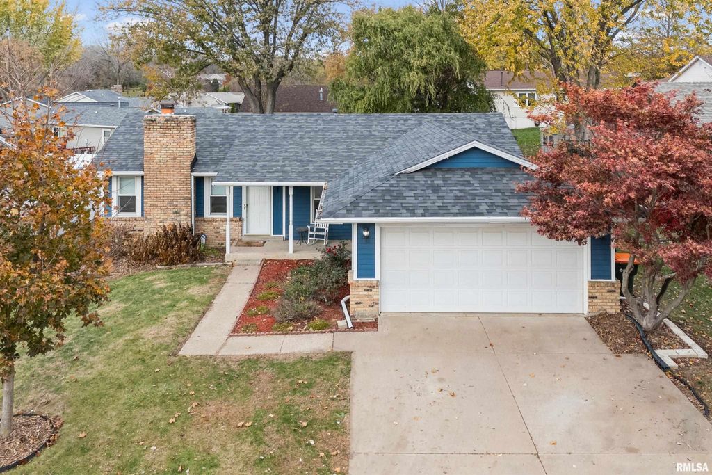 4618 FILLMORE Lane, Davenport, IA 52806
