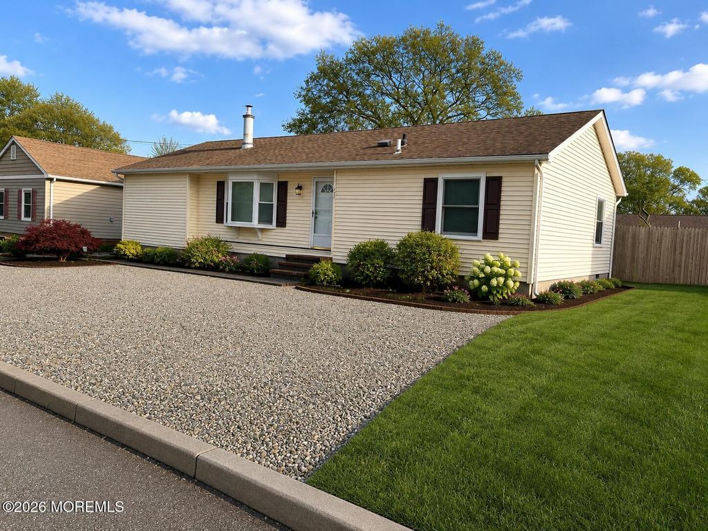 407 Sinclair Avenue, Lanoka Harbor, NJ 08734