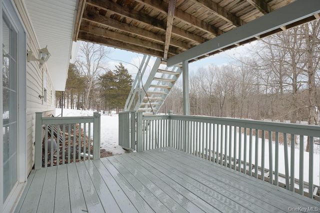 600 Twin Arch Road, Rock Tavern, NY 12575