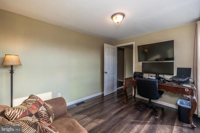 183 WORMAN RD, Douglassville, PA 19518