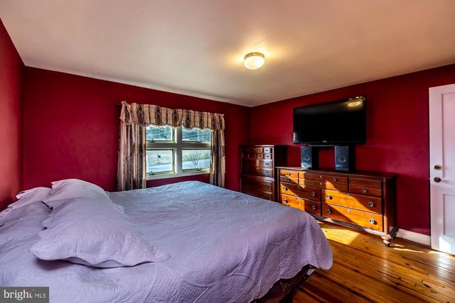 183 WORMAN RD, Douglassville, PA 19518