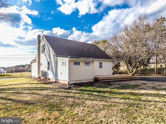 183 WORMAN RD, Douglassville, PA 19518