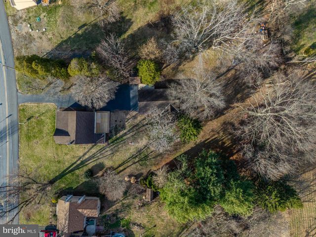 183 WORMAN RD, Douglassville, PA 19518