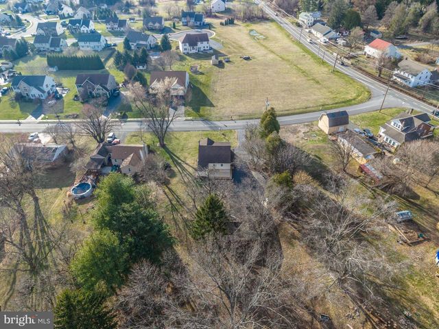 183 WORMAN RD, Douglassville, PA 19518