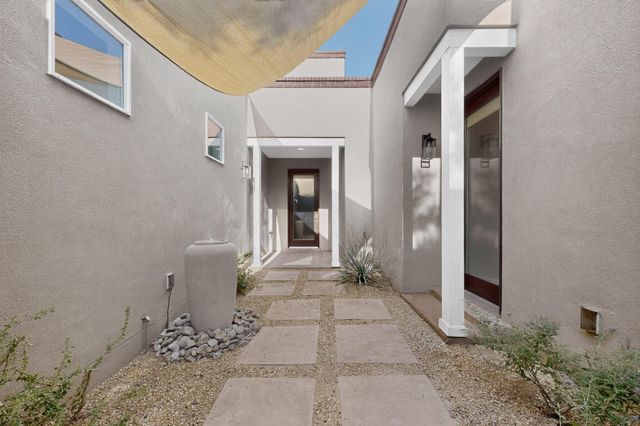632 Bosque Verde Lane NW, Albuquerque, NM 87104