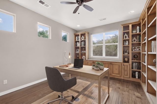 632 Bosque Verde Lane NW, Albuquerque, NM 87104