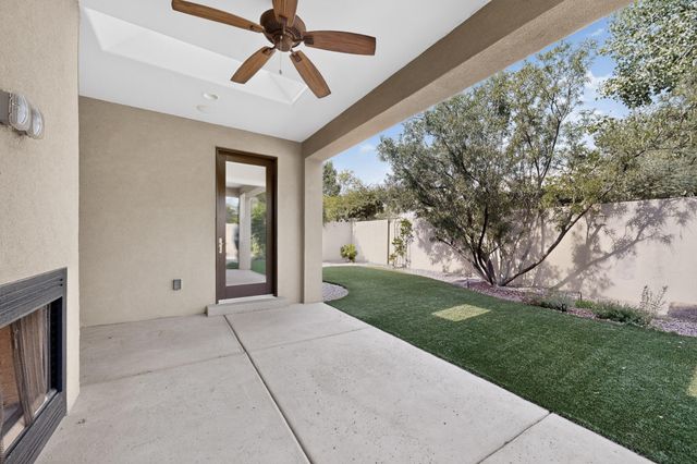 632 Bosque Verde Lane NW, Albuquerque, NM 87104