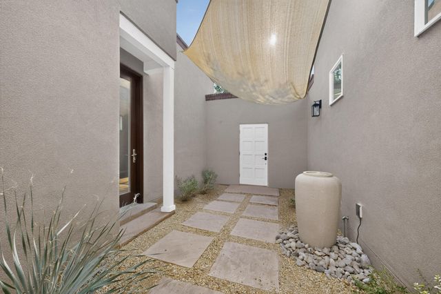 632 Bosque Verde Lane NW, Albuquerque, NM 87104