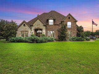 8655 Maplewood Drive, Terrell, TX 75160