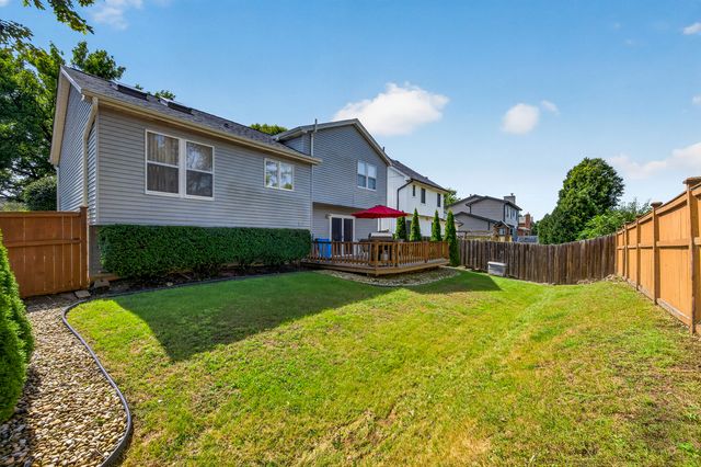 585 Beaconsfield Avenue, Naperville, IL 60565