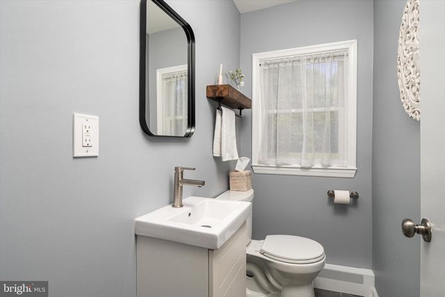 53 RICHARDSON RD, Robbinsville, NJ 08691